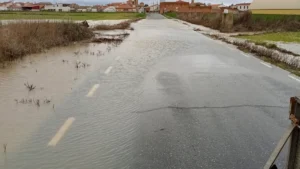 Estado de las carreteras en Ávila: niebla en la N-403 y aviso por baches en la A-6