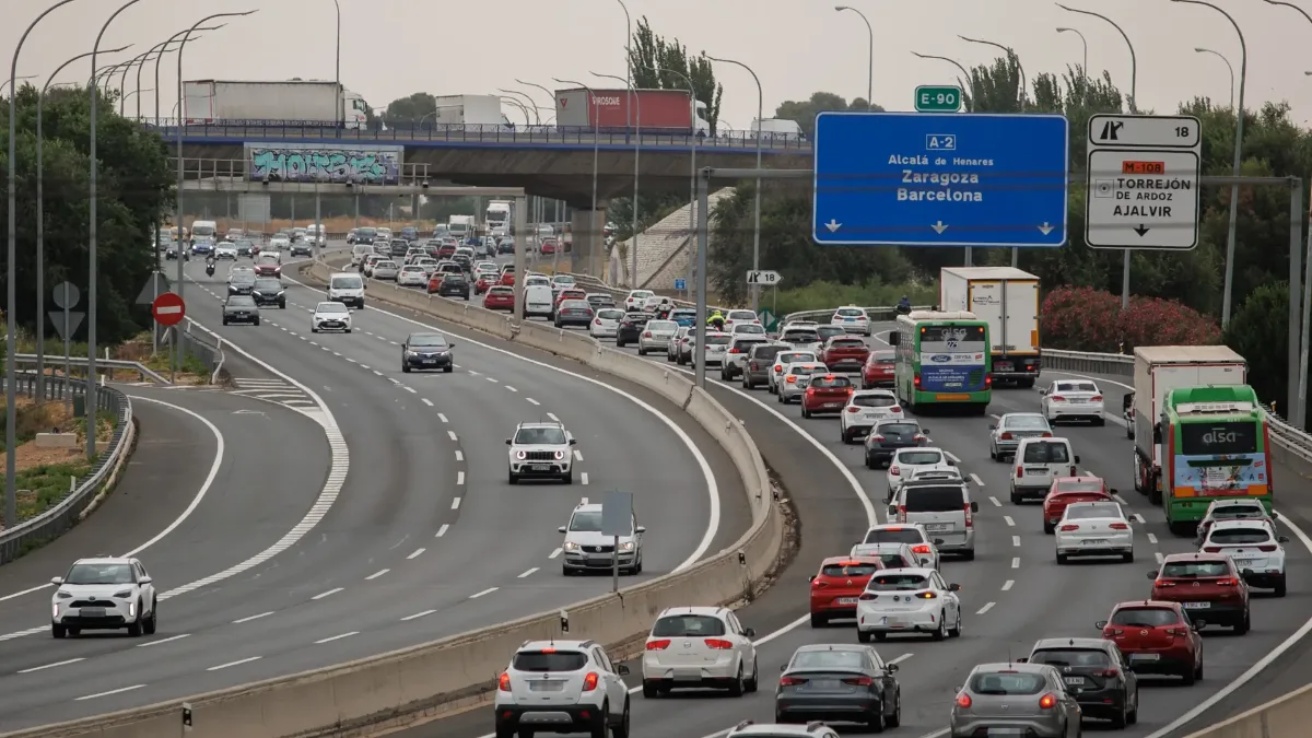 Alerta de movilidad en la A-2: Cortes totales en Guadalajara y bloqueos por obras en el eje Madrid-Barcelona