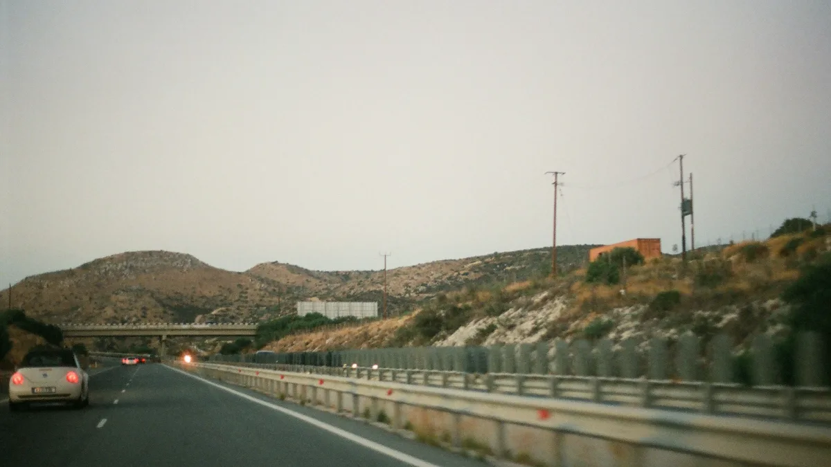 Incidencias de tráfico en Cádiz: cortes por inundaciones, calzada en mal estado y obras en la A-381