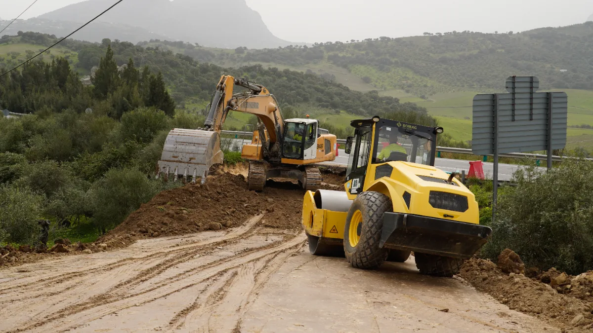 Avisos en las carreteras de Cádiz