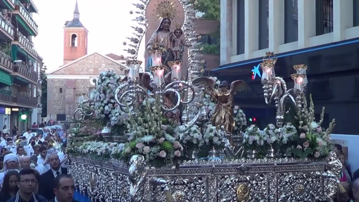Procesión de Nuestra Señora del Rosario en Madrid: Horarios, calles cortadas y desvíos de la EMT