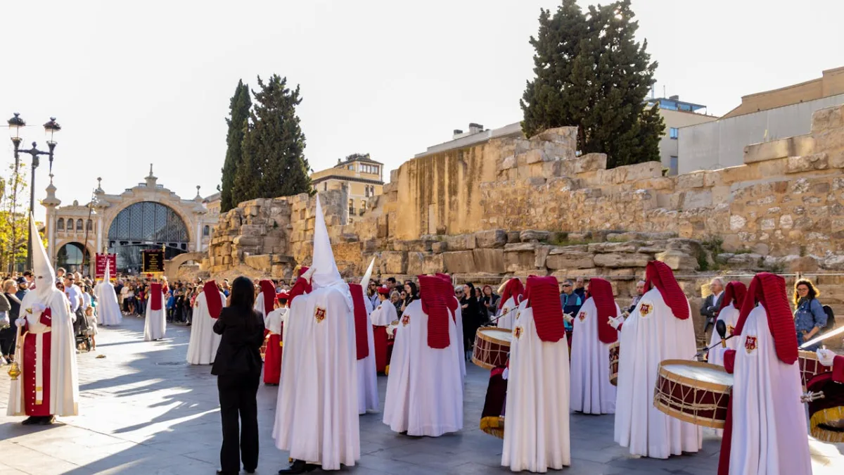 Guía completa de la Semana Santa de Zaragoza 2026: horarios de procesiones, tambores y recorridos clave