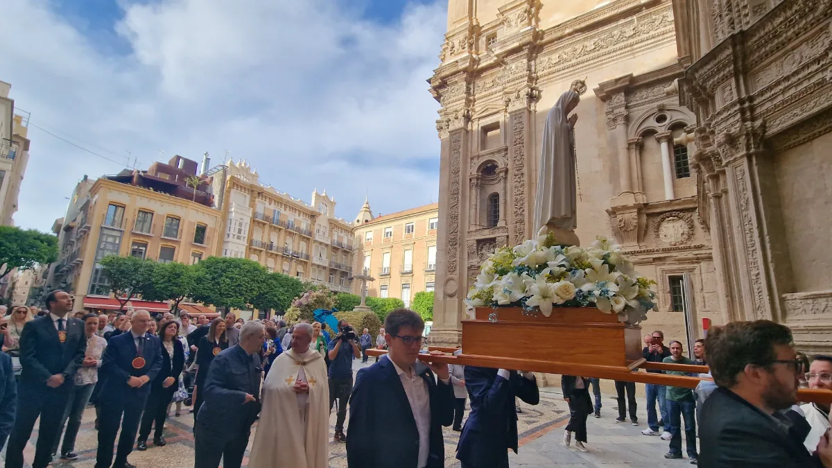 Cortes de tráfico en Madrid este miércoles 13 de mayo por la Procesión de la Virgen de Fátima en Ciudad Lineal
