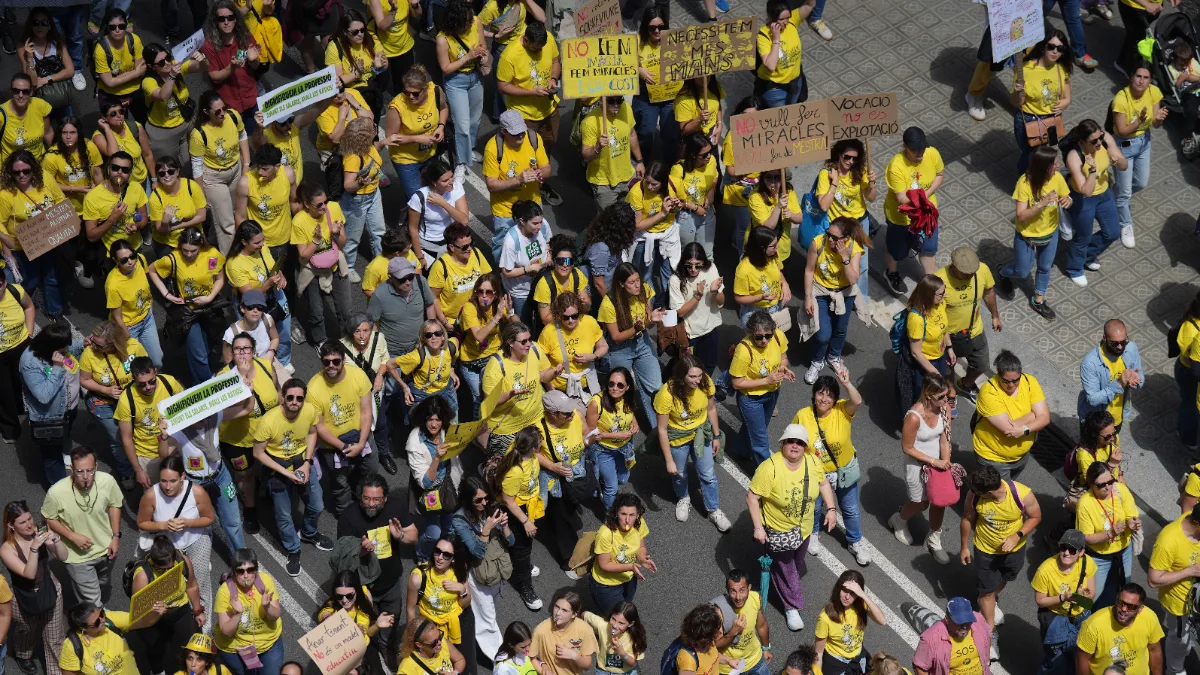 Huelga de profesores en Cataluña corta la B-23 esta mañana: retenciones en los accesos sur a Barcelona