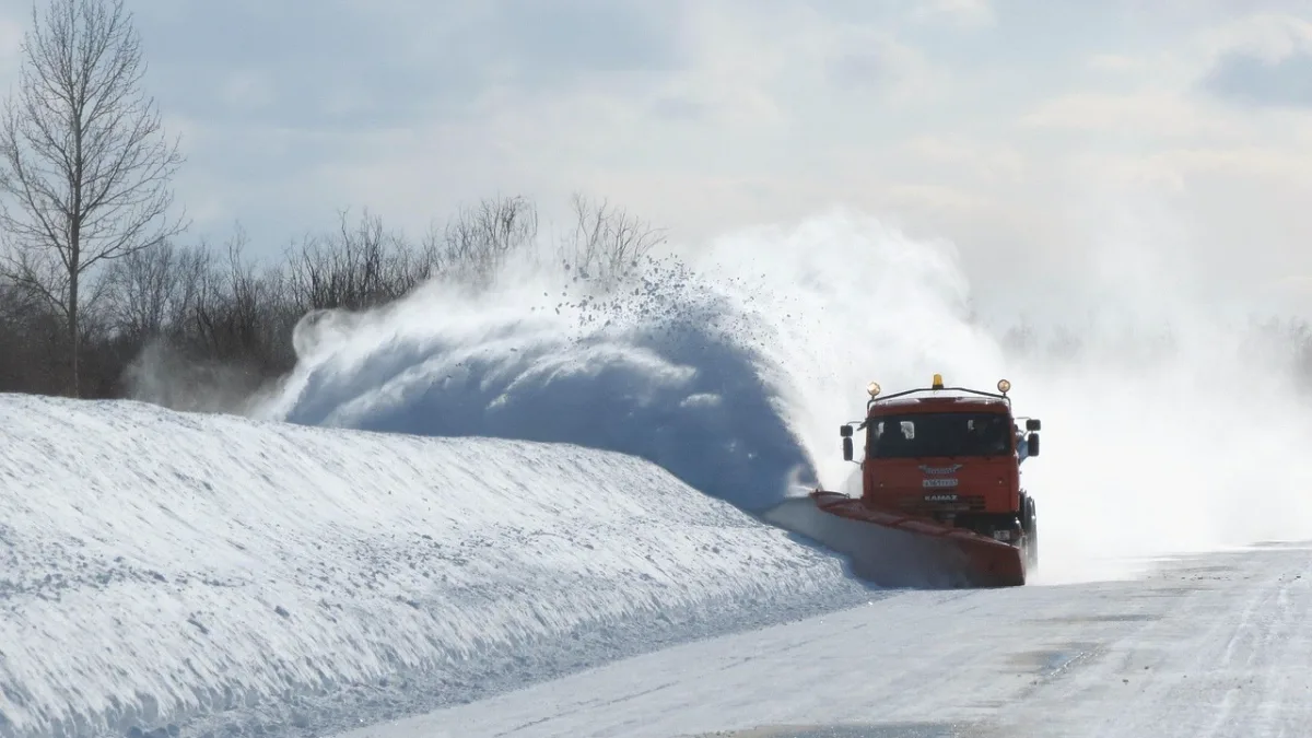 Nieve el 15 de mayo en el norte de España: Pajares transitable con precaución, AP-66 cortada y tres cortes en la A-66