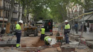 Cortes y obras en Barcelona este lunes 1 de junio: AP-7, C-32 y C-17 con restricciones activas