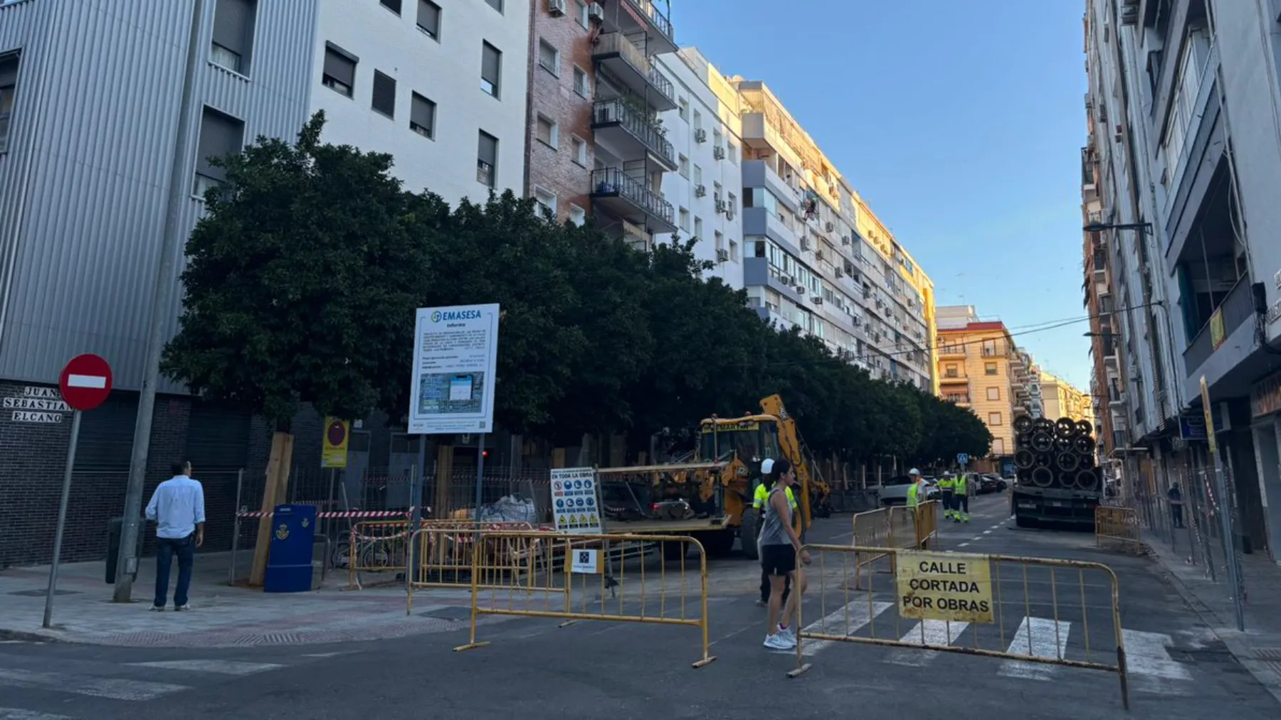 Corte de tráfico en Sevilla por obras en la calle Juan Sebastián Elcano: tramo afectado y alternativas