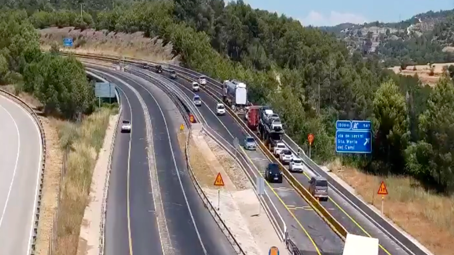 Cortada la A-2 en Jorba por la avería de un transporte especial: desvíos habilitados por la salida 550