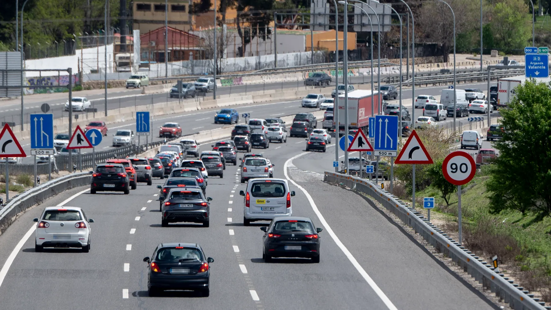 Accidente en la A-3 en Vallecas y Vicálvaro: 4 km de retenciones sentido Valencia