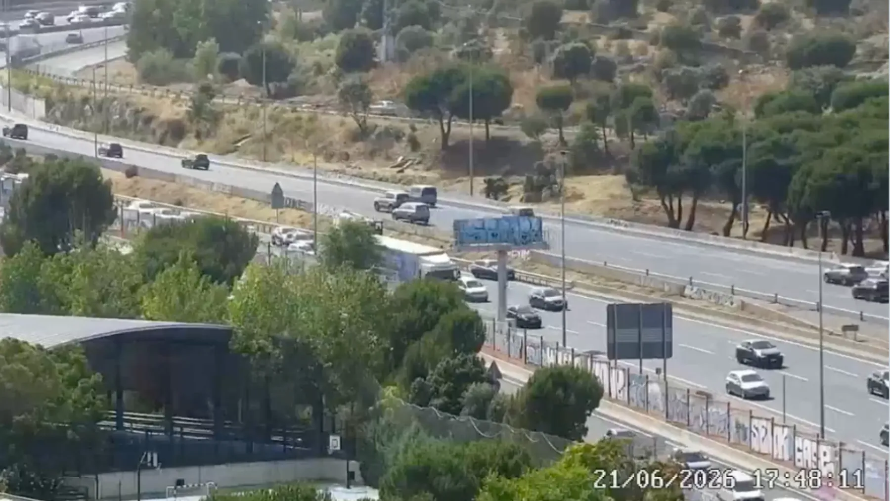 Accidente en la A-6 corta un carril en Galapagar: 2 km de retenciones en la entrada a Madrid ahora