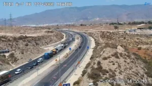 Un accidente en la A-7 dificulta el acceso a Almería y genera kilómetros de retenciones en Viator