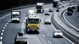 Un accidente en la A-3 complica la entrada a Valencia y provoca cortes de carril en Siete Aguas