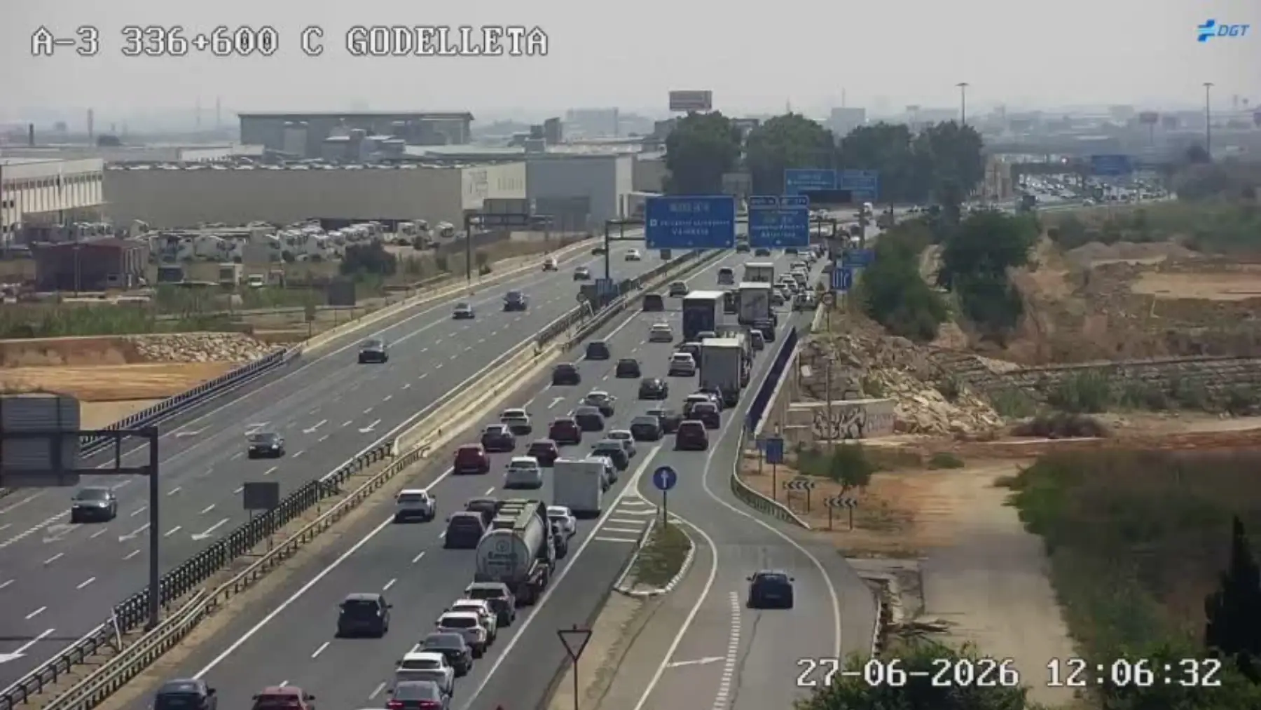 Accidente en la A-3 a la altura de Riba-roja de Túria provoca cortes de carril y complicaciones de tráfico