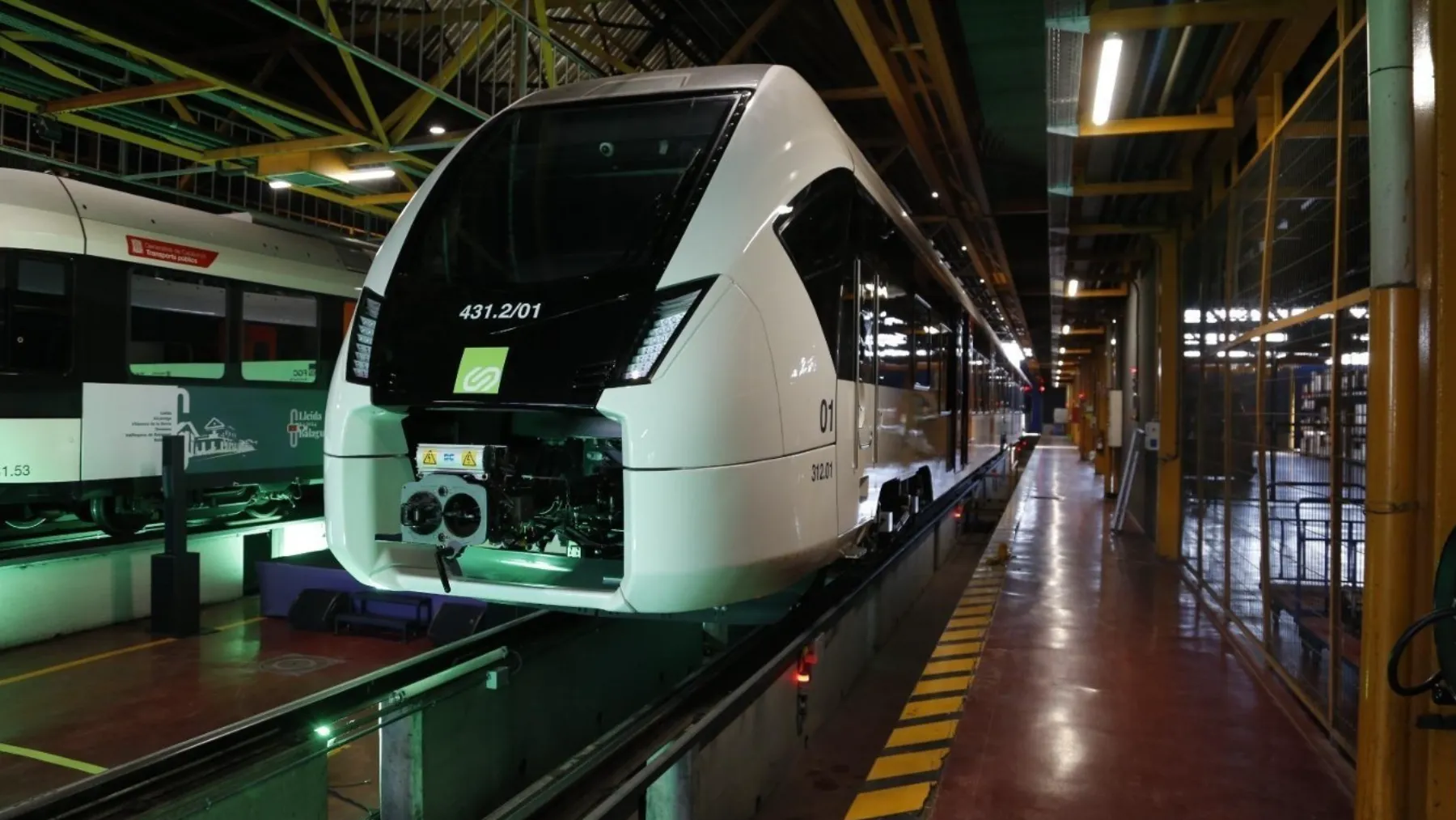 Rodalies se cae dos veces en el mismo día que llega el Papa a Barcelona: el fallo del Centro de Control de Adif que paraliza Catalunya