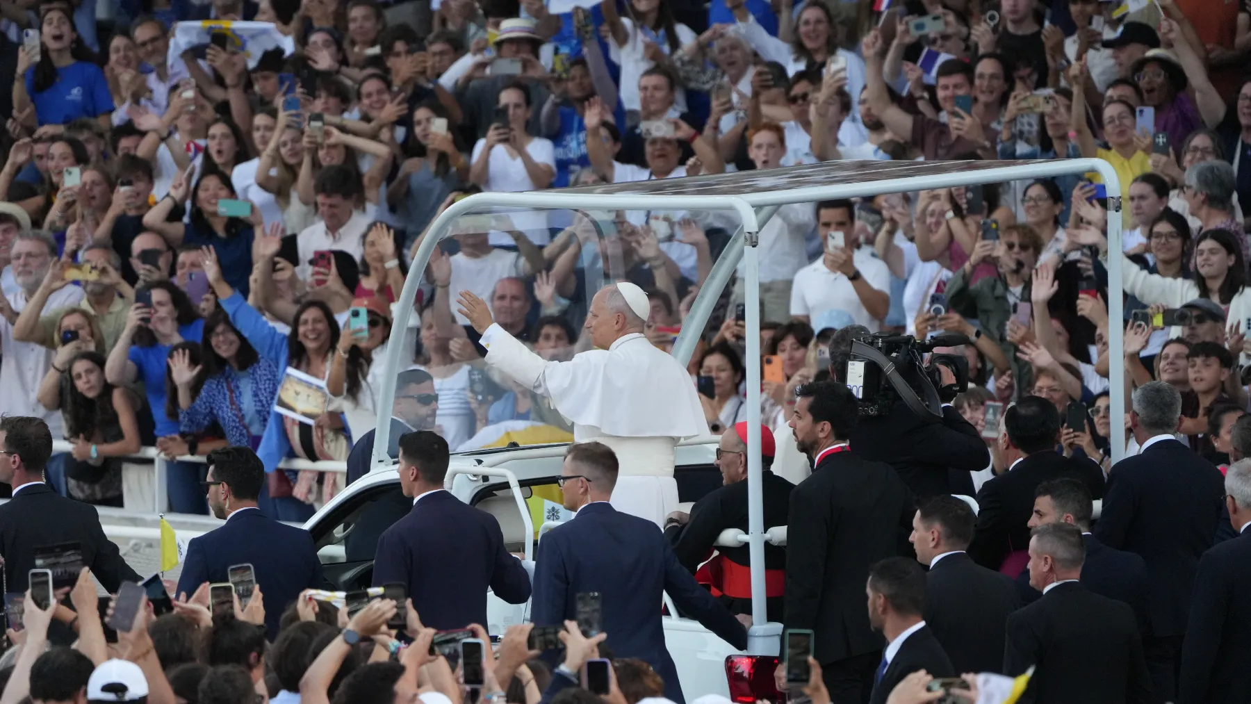 Cuándo se va el Papa de Barcelona: fecha de salida, horario y cuándo acaban los cortes de tráfico