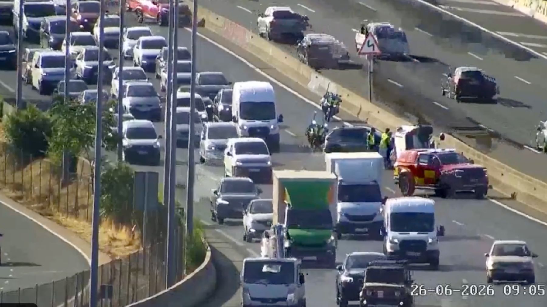 Accidente en la A-6 provoca retenciones a la salida de Madrid: cortado un carril en Torrelodones