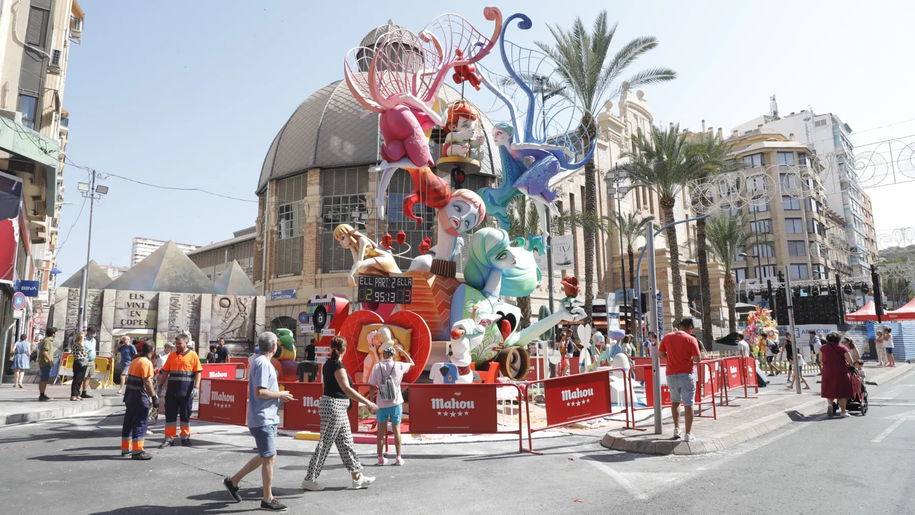 Cortes de tráfico en Alicante este viernes por el Pregón de las Hogueras: horarios, calles cortadas y alternativas