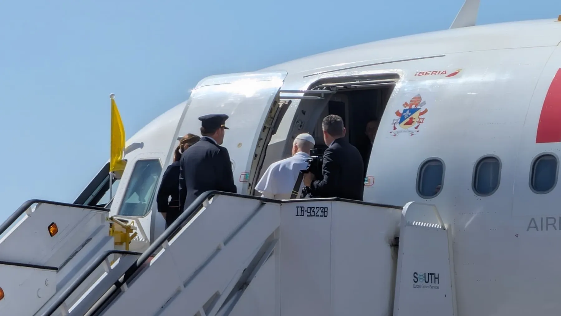 La curiosa razón por la que el Papa León XIV se quedó sin la chocolatina de Tirma al llegar a Gran Canaria