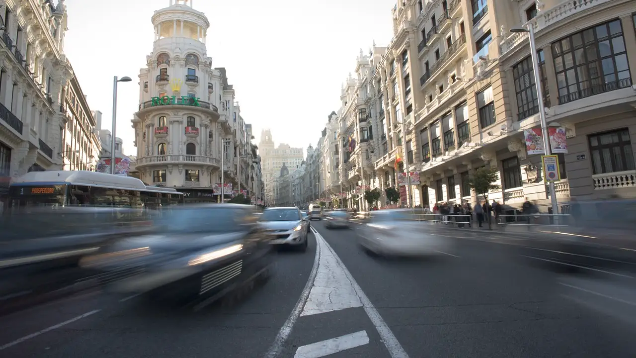Cortes de tráfico en Madrid por la Carrera Popular de la Guardia Real 2026: calles afectadas, horarios y desvíos de la EMT