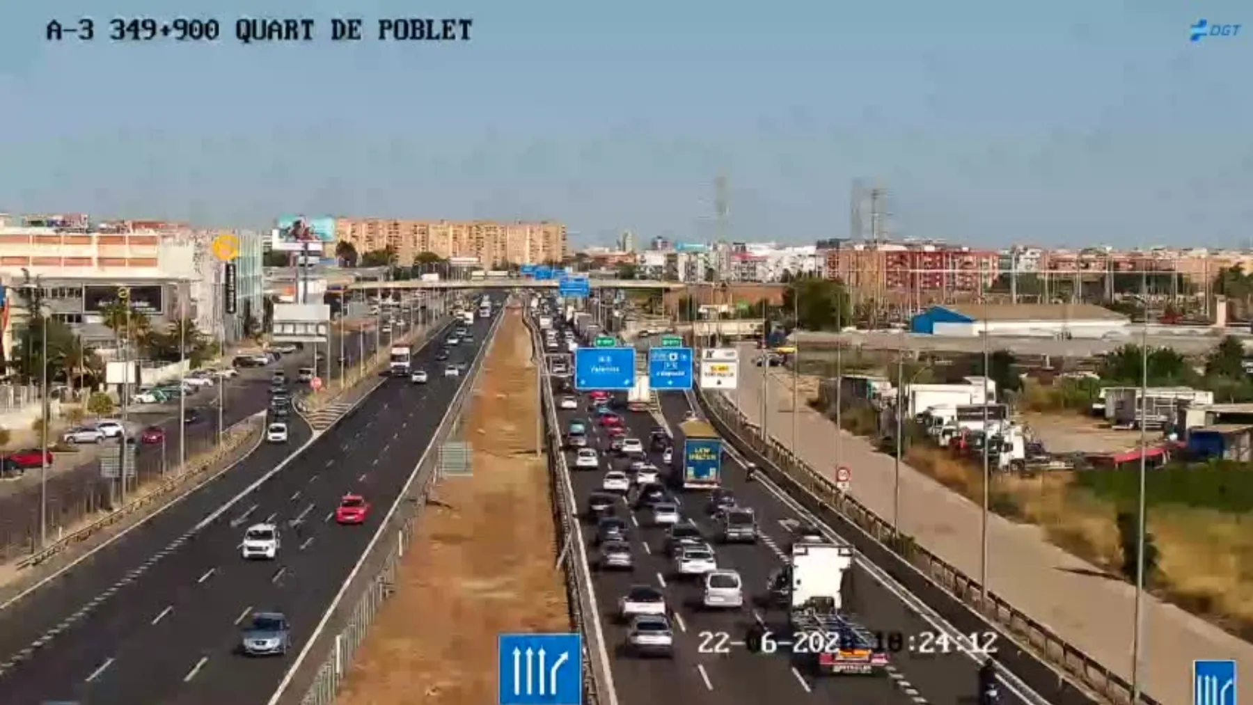 Un accidente en la A-3 complica la entrada a Valencia: arcén derecho cortado en Xirivella en el km 343