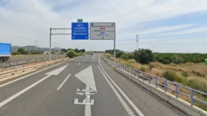 Cortada la AP-7 en Castellón por un accidente entre Vinaròs y Benicarló: desvíos por la N-238 y la N-340