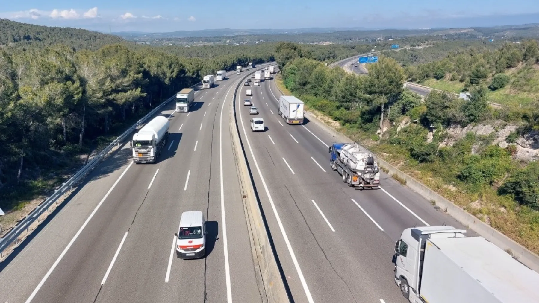 Accidente en la T-322 en Mont-roig del Camp Tarragona corta la carretera con desvíos señalizados