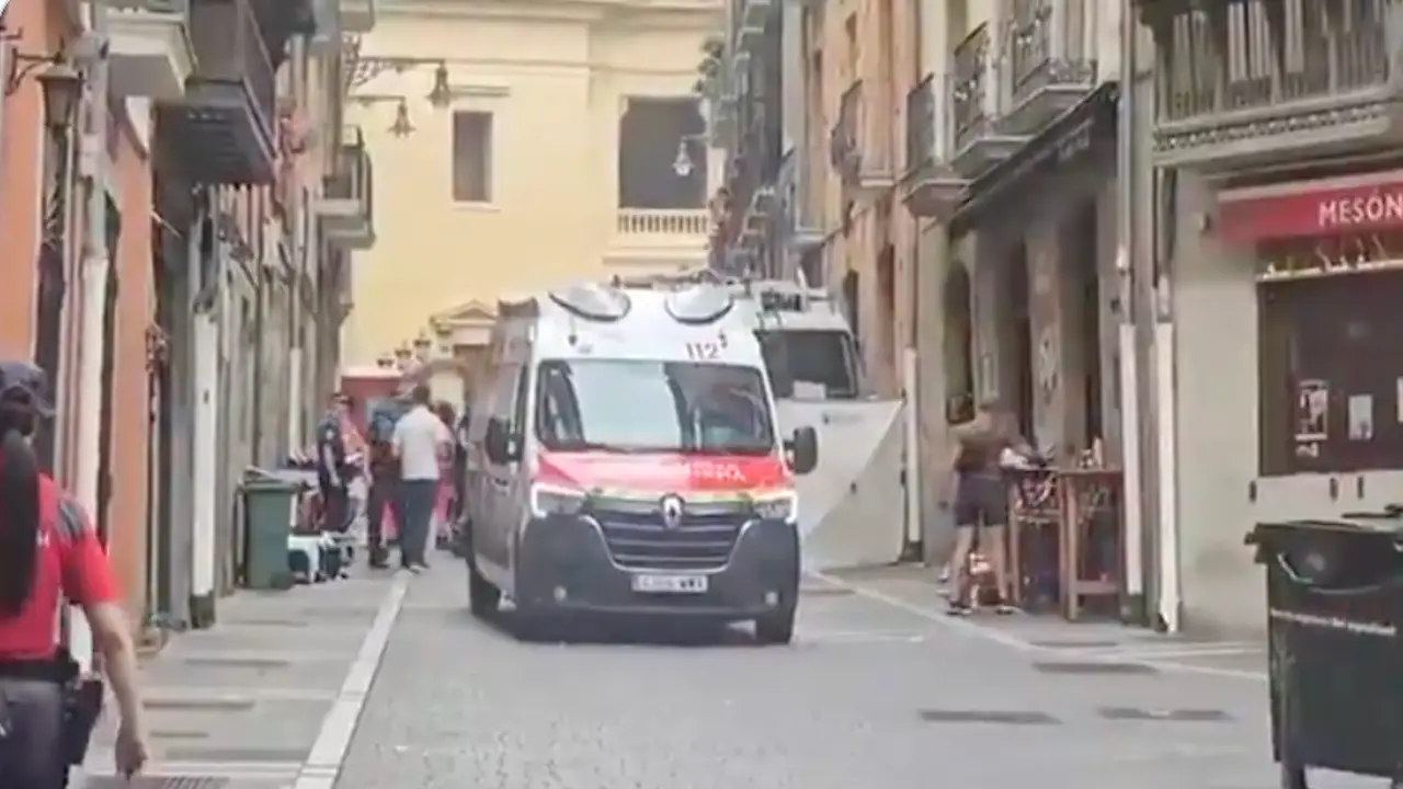 Muere una persona y cuatro resultan heridas tras el atropello de un camión de la basura en el centro de Pamplona