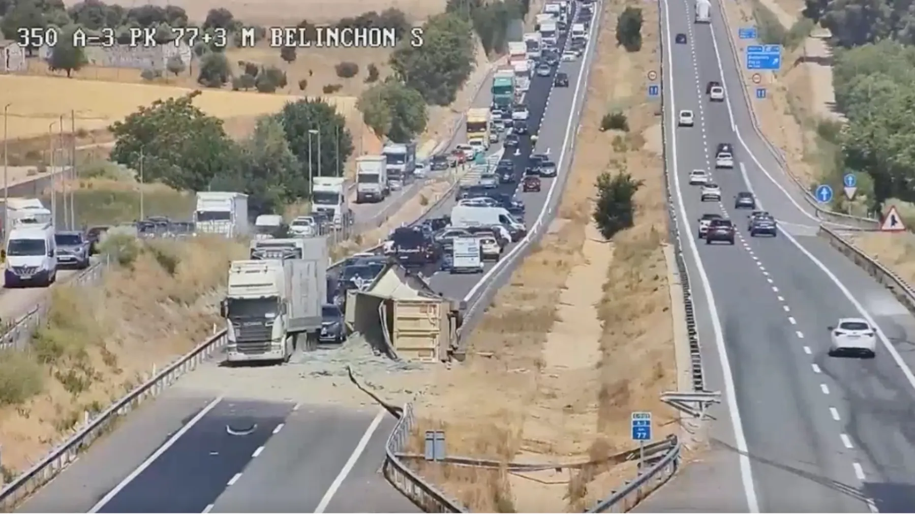 Caos en la A-3 en Cuenca: un siniestro obliga a cortar la autovía en Belinchón y genera retenciones