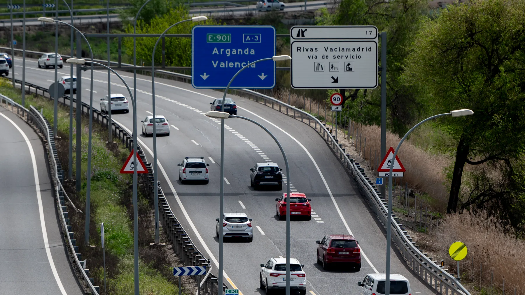 La A-3 arranca la semana con un accidente, restricciones y obras entre Madrid y Valencia