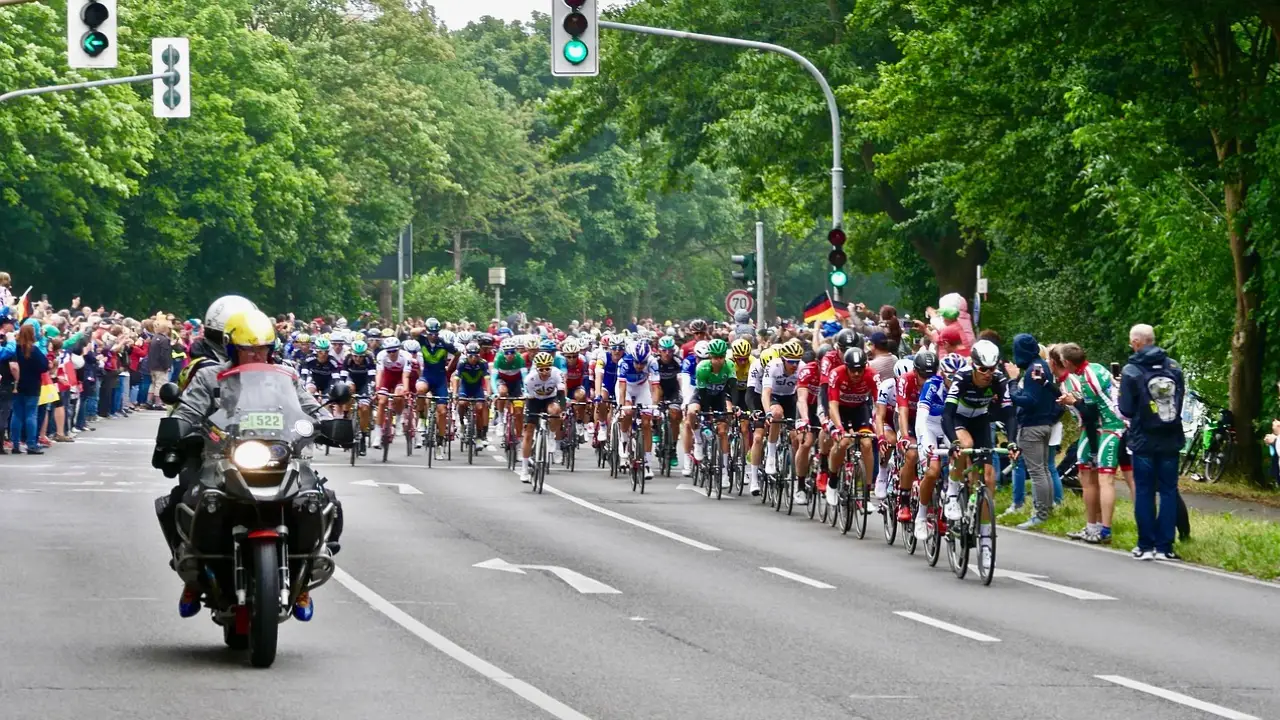Dónde ver el Tour de Francia 2026 en directo: TV, horarios de las etapas y cómo seguir la carrera