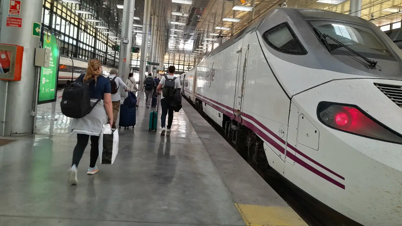 Problemas en la línea C1 de Cercanías Cádiz: retrasos por una incidencia en la señalización en El Puerto de Santa María