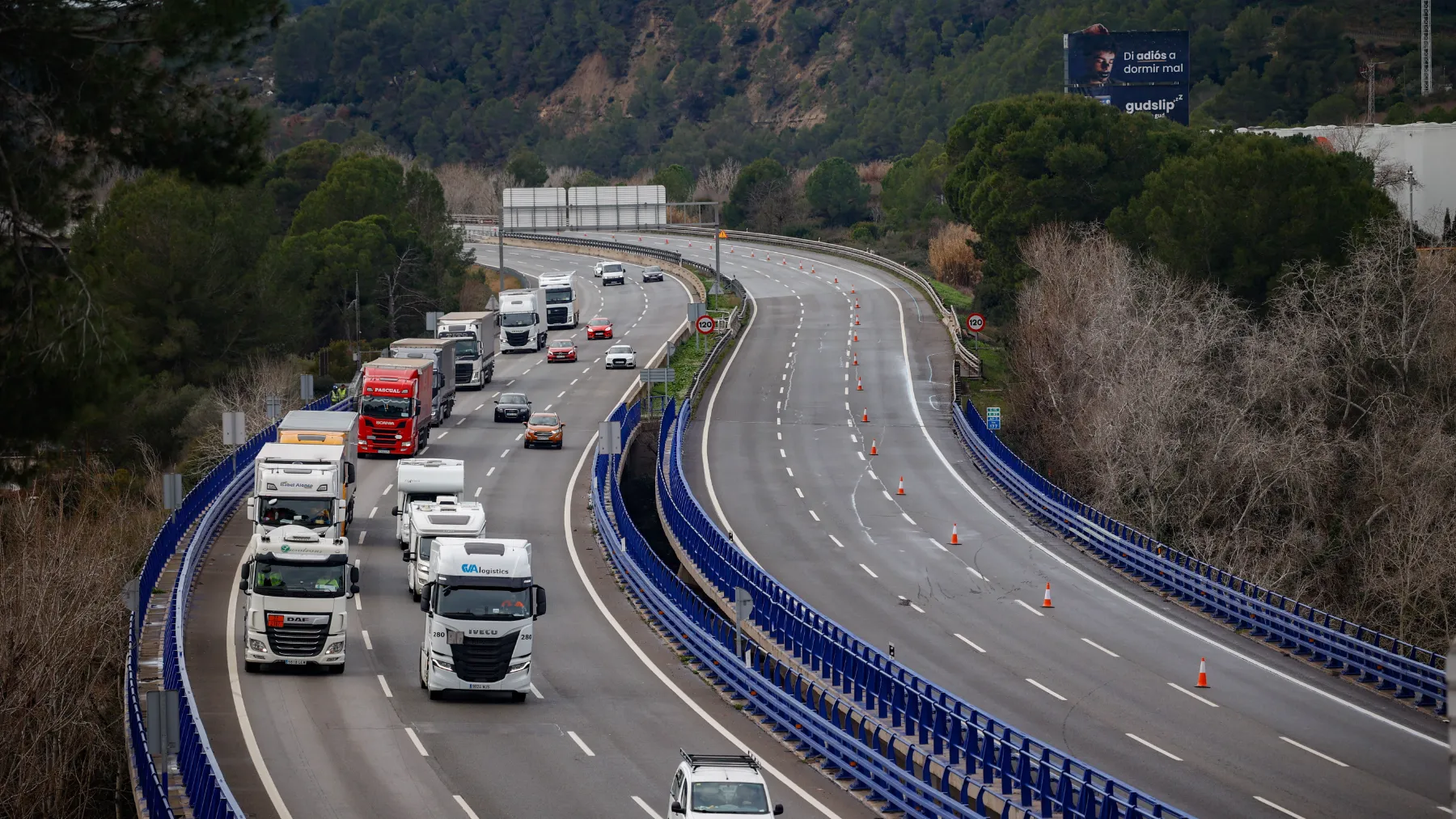 La AP-7 cortada en Maçanet de la Selva por accidente: sin paso hacia Francia con desvíos señalizados