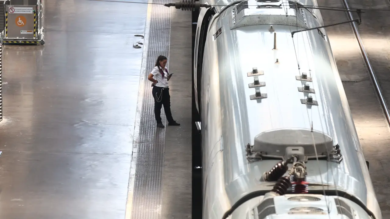 Retrasos en la línea C5 de Cercanías Madrid por una incidencia entre Móstoles y Móstoles El Soto