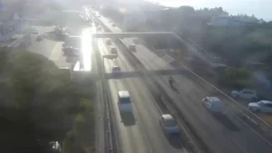 Dos carriles cortados en la A-7 por un accidente en Calahonda: más de tres kilómetros de retenciones hacia Marbella