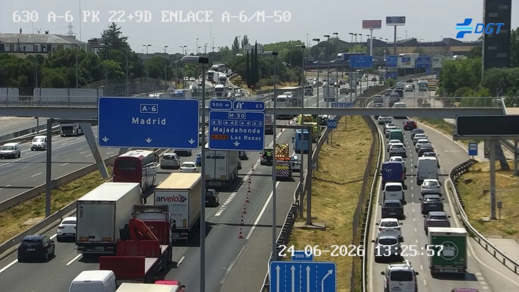 Retenciones en la A-6: un siniestro en Las Rozas complica la entrada a Madrid y obliga a cerrar los carriles izquierdos