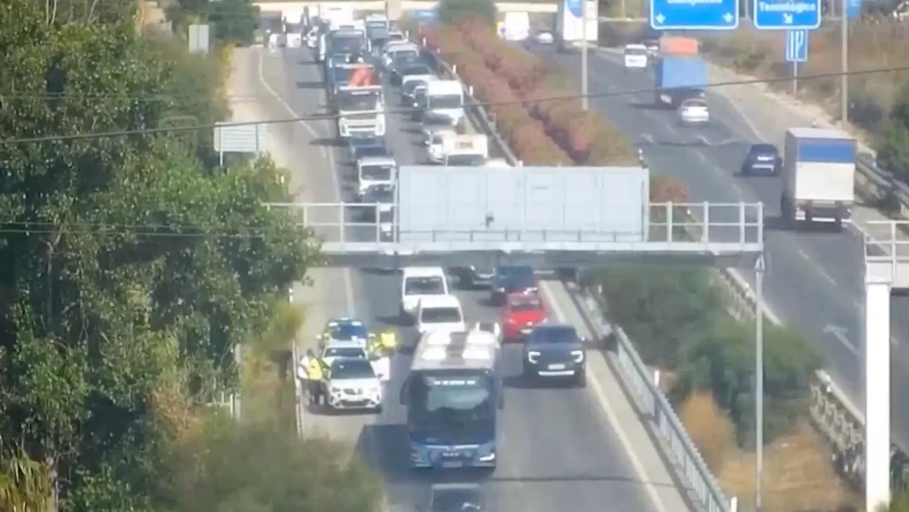 Retenciones en la A-357 en Málaga hoy: un alcance ralentiza la entrada a la capital por Campanillas