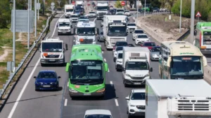 Retenciones en la AP-7 de Girona por un accidente en Sant Julià de Ramis que provoca más de un kilómetro de colas