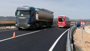 Accidente de camión en la A-3 en Utiel hoy: retenciones en sentido Valencia entre los km 274 y 270