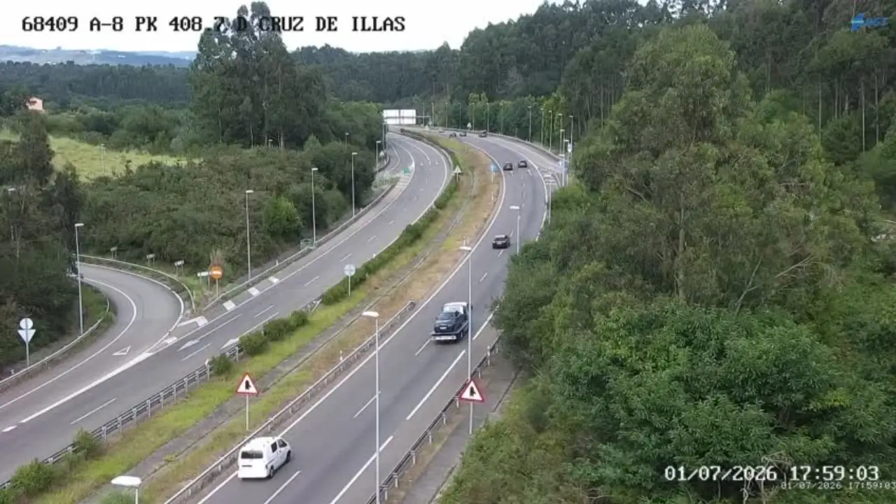 Cortada la A-8 en Asturias por un accidente: la circulación queda interrumpida a la altura de Avilés