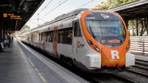 Rodalies se paraliza por el plante de los maquinistas tras el temporal y recupera el servicio de forma progresiva