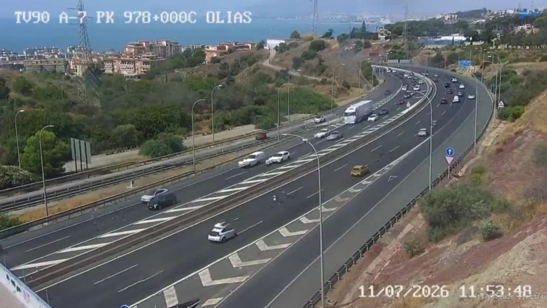 Un accidente colapsa la salida por la A-7 en Málaga con más de cuatro kilómetros de retenciones