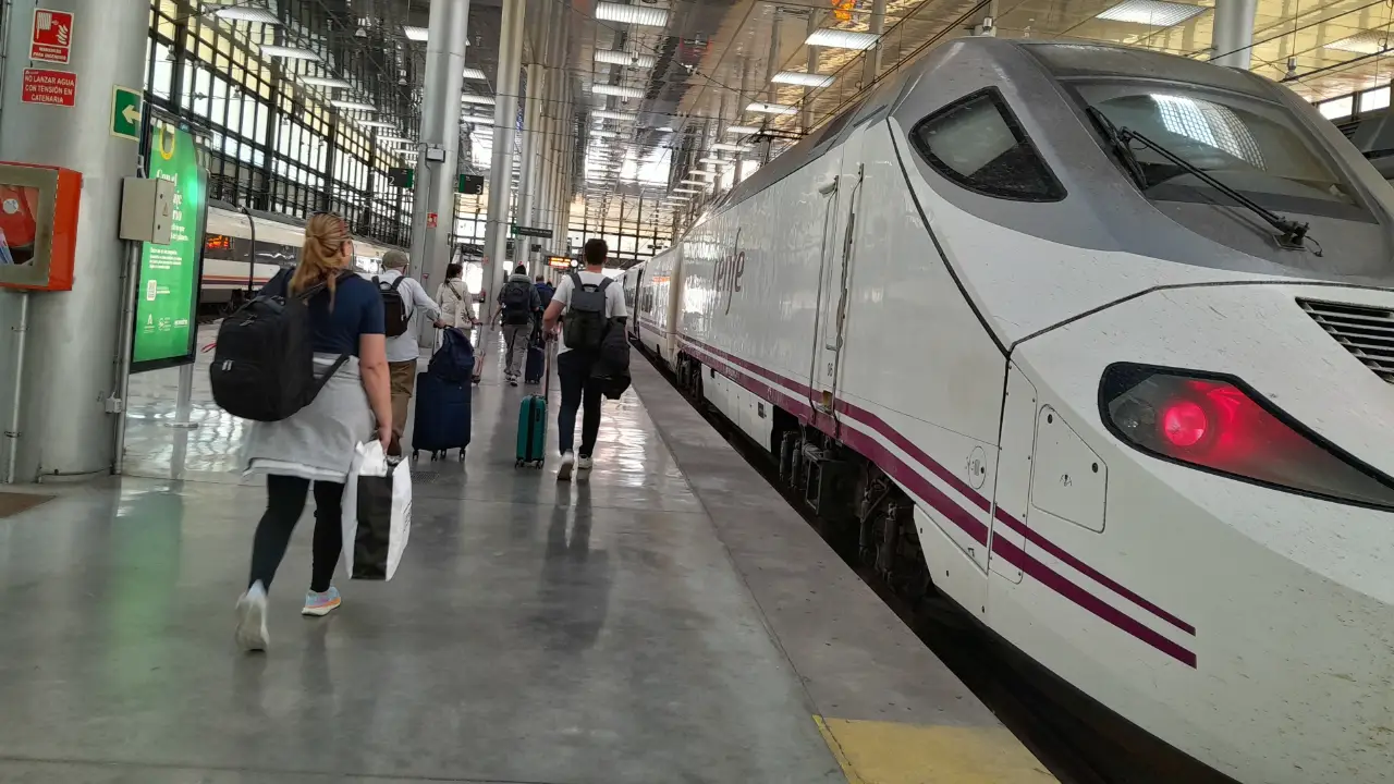 Interrumpidos los trenes entre Valencina-Santiponce y San Jerónimo: afectados AVE, Media Distancia y Cercanías de Sevilla