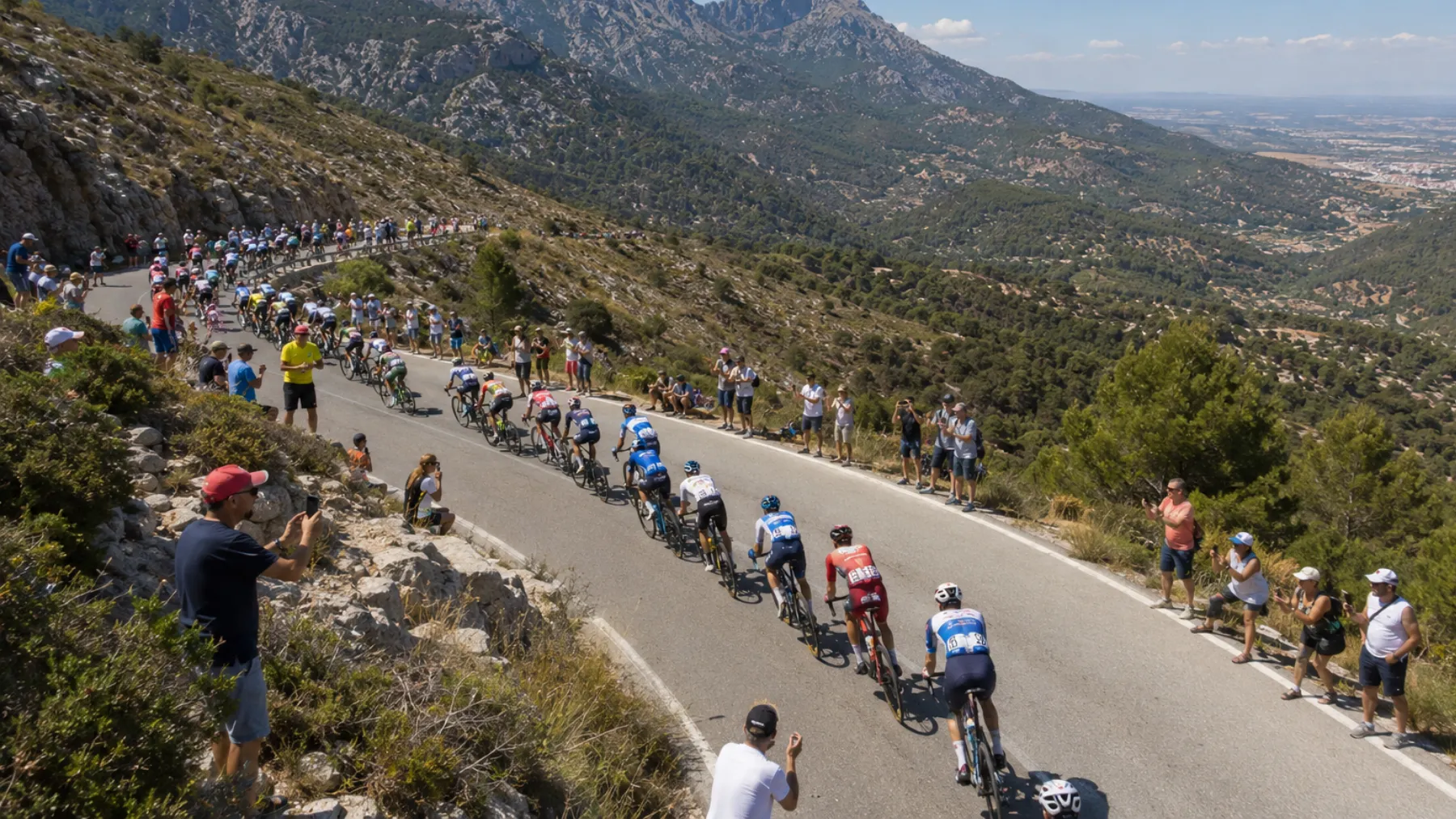 Horario de La Vuelta 2026 en Villajoyosa y el Alto de Aitana: etapa 9 del domingo 30 de agosto