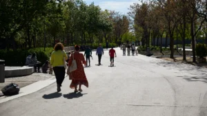 Parque Madrid Río: cómo llegar en metro, bus o coche (guía completa 2026)