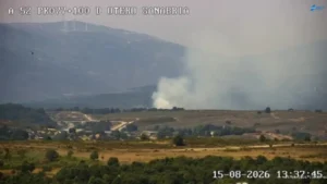 La DGT informa del corte de la A-52 por un incendio forestal en Zamora: desvíos por la N-525