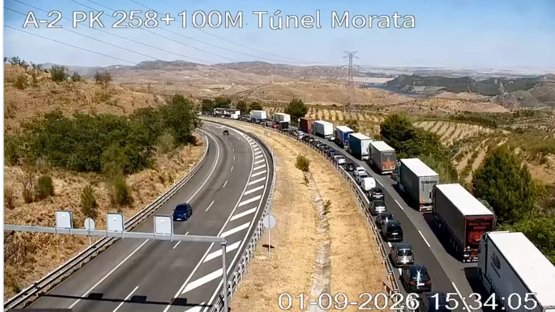 Un accidente colapsa la A-2 a la entrada de Zaragoza y deja más de 5 kilómetros de retenciones a la altura de El Frasno