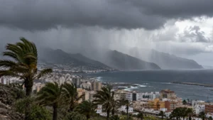 El tiempo en Canarias hoy, miércoles 7 de octubre: prealerta por lluvias en cinco islas, chubascos fuertes y tormentas en Tenerife y Gran Canaria