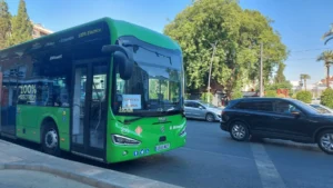Huelga de autobuses y tranvía en la Región de Murcia: jueves de paro, servicios mínimos y cómo moverte