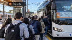 Rodalies altera la línea R4 por obras: los viajeros tendrán que coger un autobús entre Cornellà y Martorell
