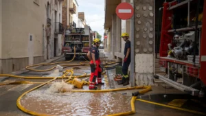 ES-Alert por el desbordamiento de los ríos Ridaura y Daró en Girona: el temporal histórico deja ya dos muertos en Cataluña